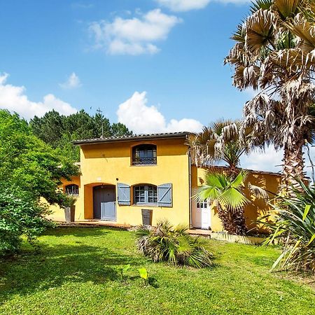 Amazing Home In Le Temple With Kitchen Exterior photo